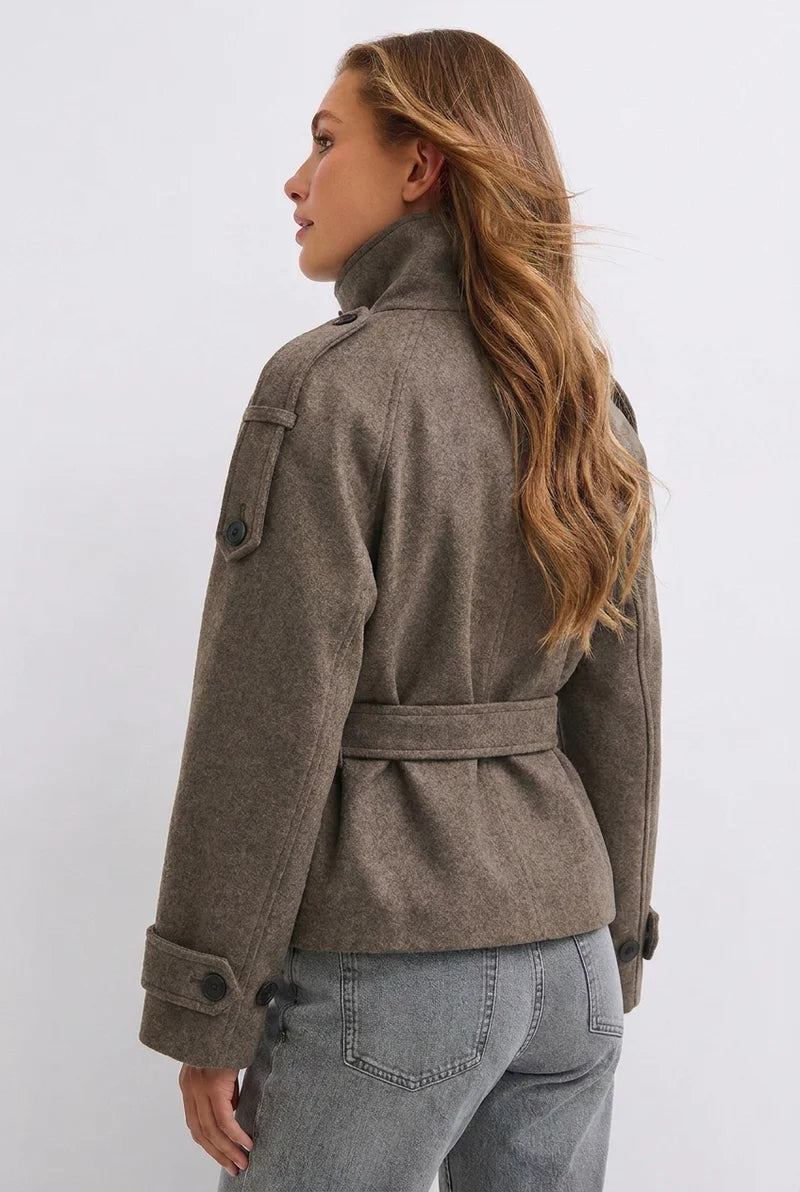 Névia — Trench Élora
